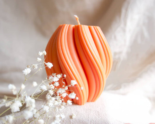Bougie design décorative ondulée orange